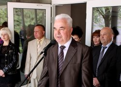 Вітає 5-курсників к.е.н, професор, завідувач кафедри економіки Дмитро Семенда